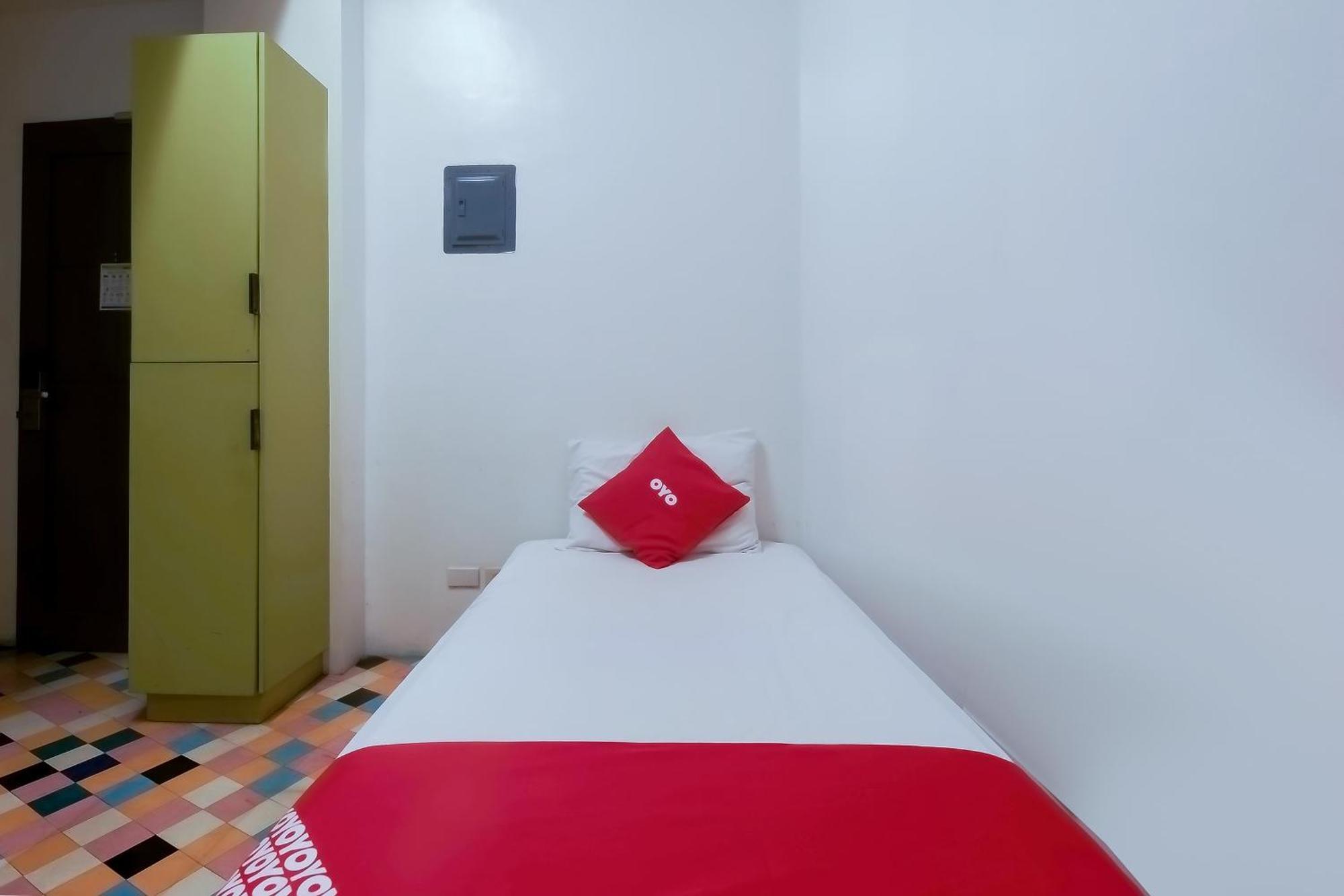 Spot On Junction Hostel Makati City Extérieur photo